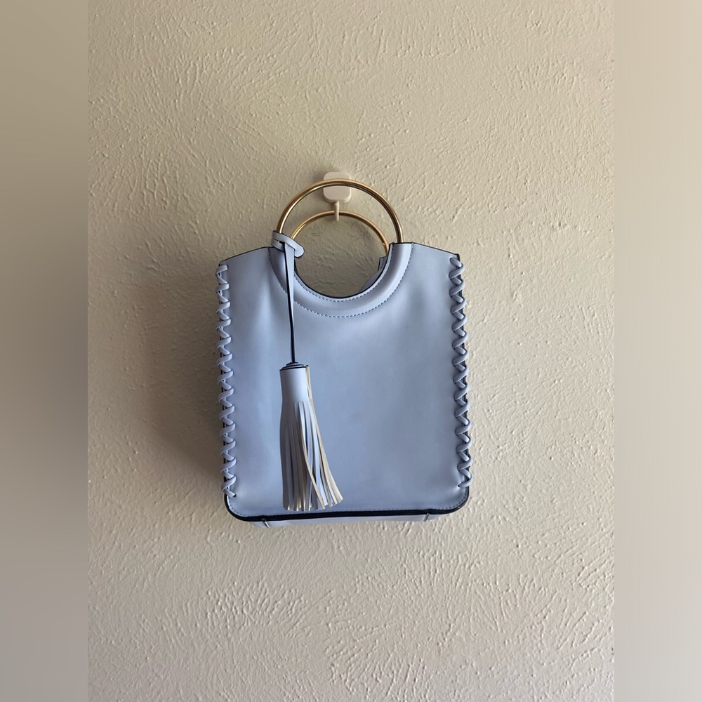 “Who What Wear” Cross Body Purse. Periwinkle. Removable Straps And Tassel